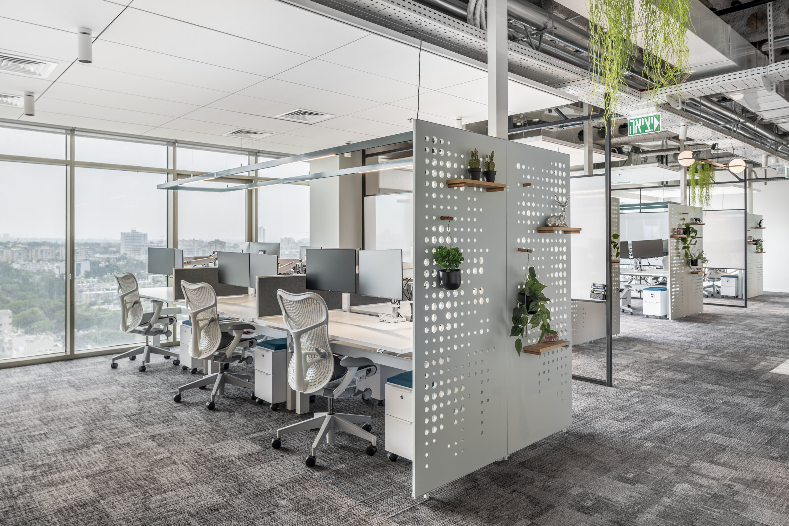 Ratio-table-Mirra-chair.jpg